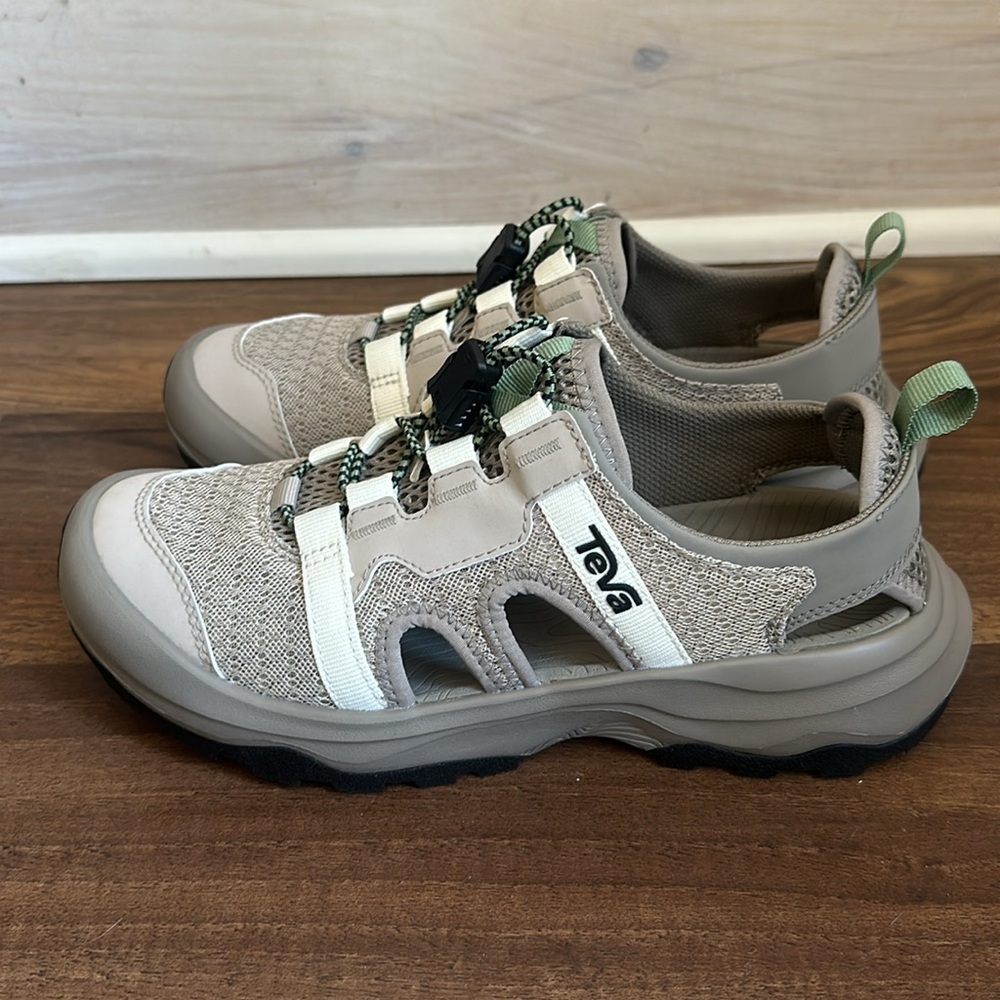 NWT-Teva Women’s Outflow Universal Water Sandals - Size 7-Brand new - Picture 4 of 9